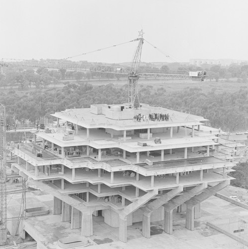 "Topping off" ceremony during Geisel Library construction, UC San Diego