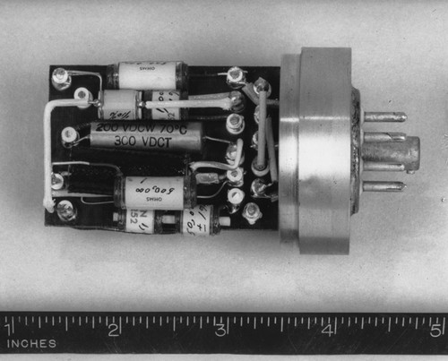 Subminiature preamplifier, casing removed