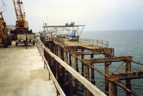 Ellen Browning Scripps Memorial Pier under construction (left) and the original Scripps pier (right), Scripps Institution of Oceanography