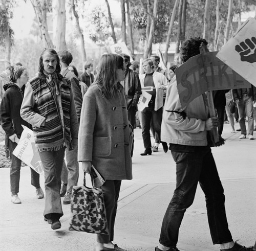 Student strike demonstration, Revelle College, UC San Diego