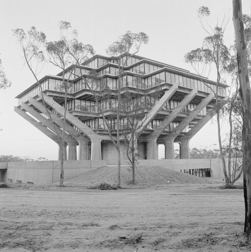 Geisel Library, UC San Diego