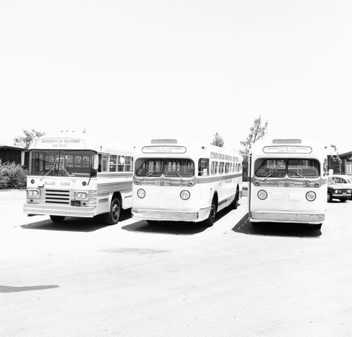 New buses (exterior), UC San Diego