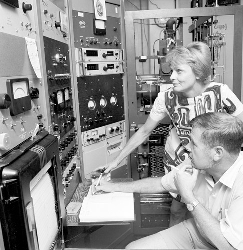 Harmon and Valerie Craig in laboratory