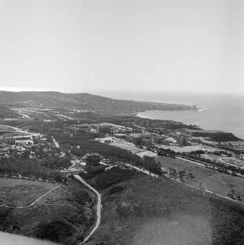 Aerial view of the UC San Diego campus and La Jolla (looking south)