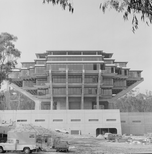 Construction of Geisel Library, UC San Diego