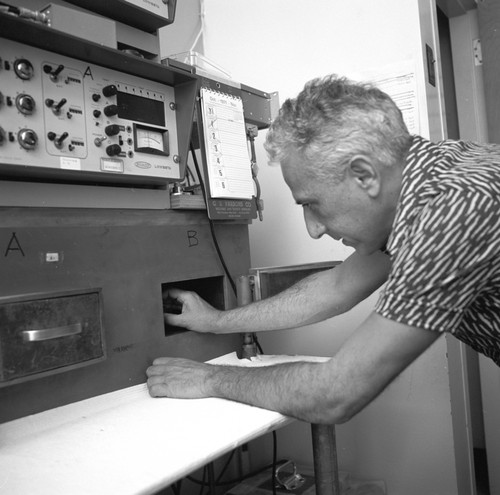 Edward D. Goldberg in laboratory