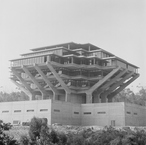 Construction of Geisel Library, UC San Diego