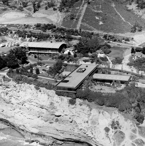 Aerial view of the Hydraulics Laboratory and Institute of Geophysics and Planetary Physics, Scripps Institution of Oceanography