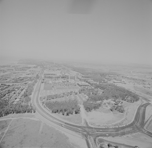 Aerial view of UC San Diego campus and North Torrey Pines Road