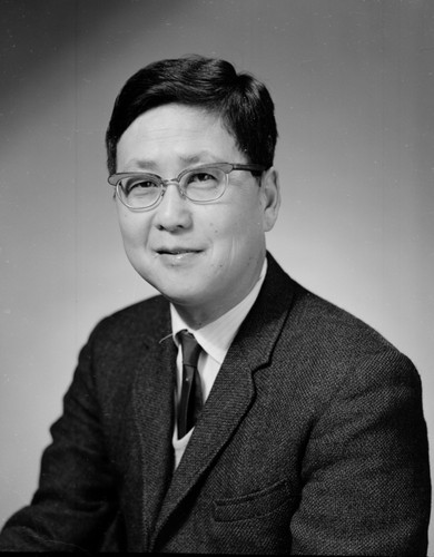 Tsaihwa James Chow