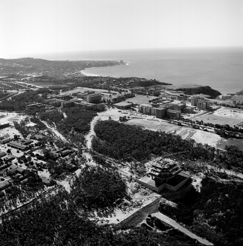 Aerial view of the UC San Diego campus and La Jolla (looking south)