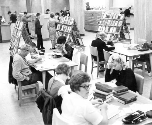 Crowded conditions, History Section, Central Library Building, San Diego Public Library, 1962
