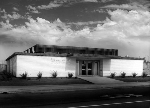 San Diego Public Library - Branch Library: Benjamin Library