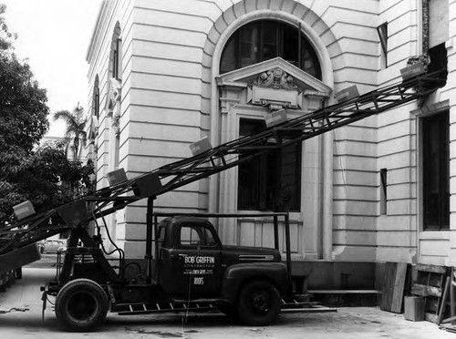 Moving books out of Carnegie Library