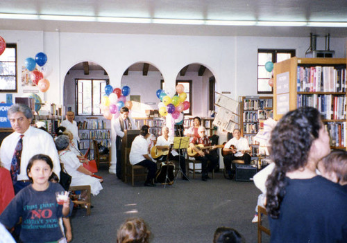 San Diego Public Library - Branch Library: Logan Heights Library