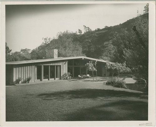 Edla Muir: Hall house (Los Angeles, Calif.)