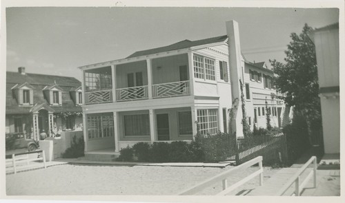 Hunt & Chambers: Garland house (Balboa, Calif.)