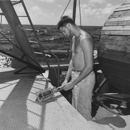Edward L. Barr with BT equipment, R/V Horizon