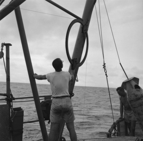 Feeding wire out, Bikini Atoll area