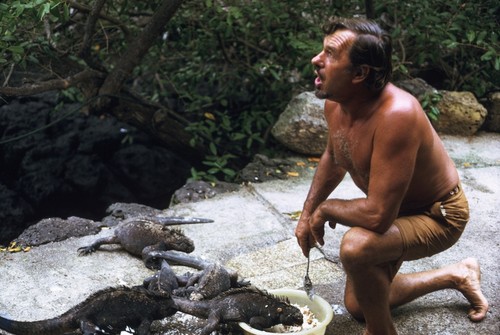 Karl Angermeyer calling in his tame land iguanas, Puerto Ayora, Academy Bay, Santa Cruz Island, Galápagos