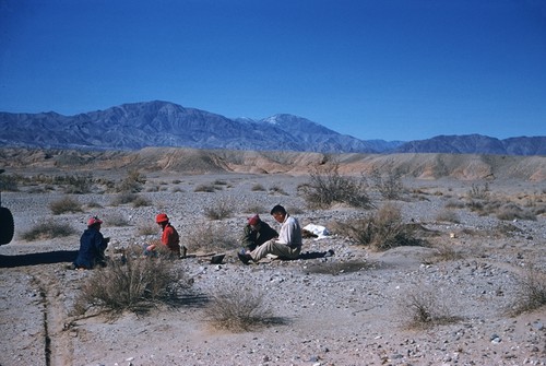 Carl L. Hubbs, Laura C. Hubbs, Ms. Cowper, and Ms. Kennedy, beach line 600.5-317.5, Lake Leconte, Imperial County, California