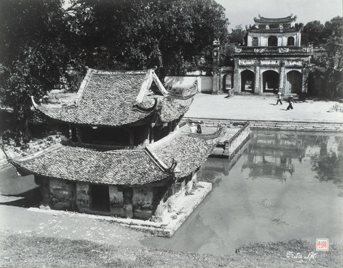 One Foot Temple, Hanoi, Vietnam