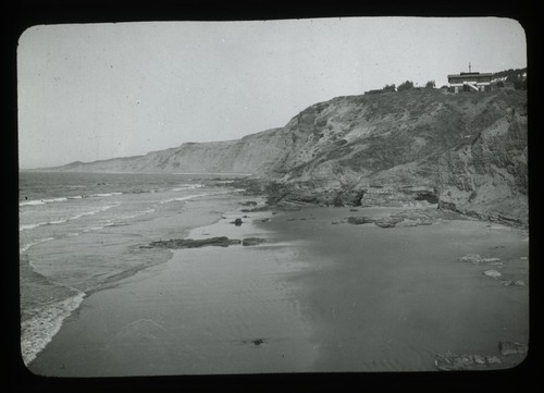 Cliff and shoreline, Scripps Institution of Oceanography