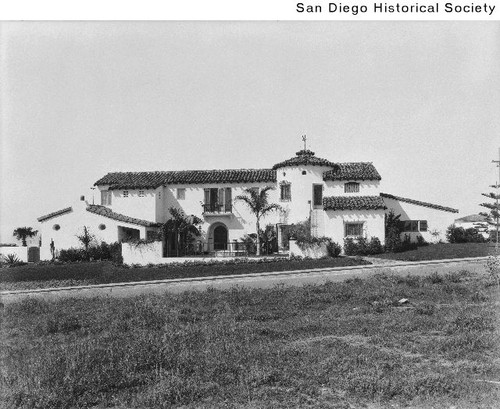 Exterior of the Mission Hills home of Guilford Whitney at 4146 Miller Street