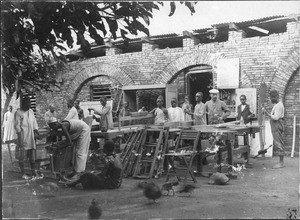School of craftsmen with Kurt Fickert and Franz Eichhorn, Marangu, Tanzania, ca.1908-1909