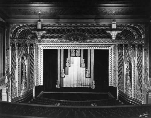 Proscenium, Fox Wilshire Theater