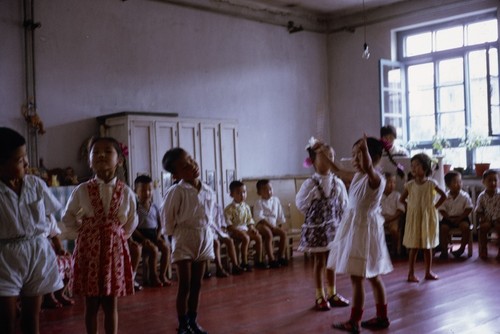 Daycare center visit, children's performance (1 of 3)