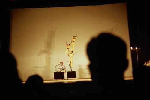 Performance by acrobats (4 of 8)