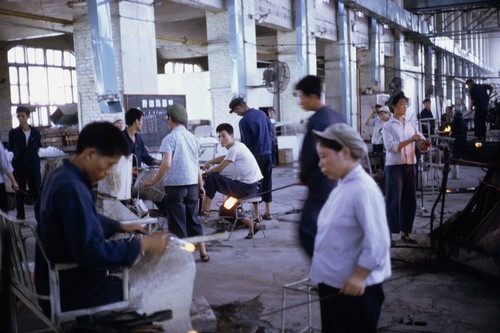 Glassware factory (3 of 5)