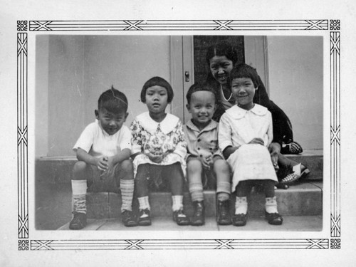 Mabel Hong's extended family members