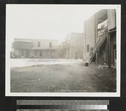 East side Cayetano St