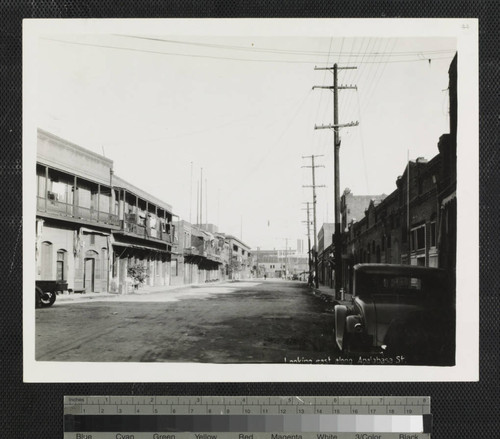 Looking east along Apalabasa St