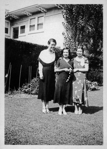 Mabel Hong and two unidentified women