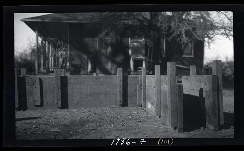 Pise de Terre Apple Stone House