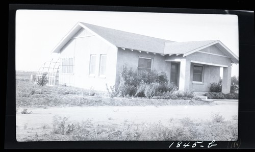 Cottages of Adobe Block, U.S. Govt. Experiment Station, Shafter California (b)