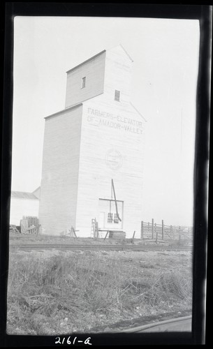 Elevator, H.P. Mohr, Pleasanton