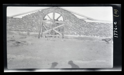 Building of Adobe (sun dried brick), Roy Baker Ranch, Saugus (e)