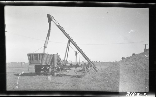 Elevators and Farms Storage, T.A. Kilkenny, Dixon (c)