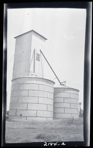 Elevators and Farm Storage, T.A. Kiekenny, Dixon (e)