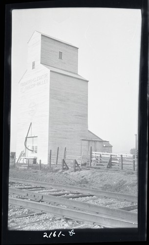 Elevator, H.P. Mohr, Pleasanton