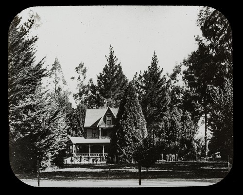 Sonoma County: Naglee Brandy Victorian Farmhouse