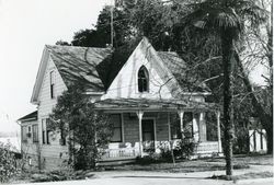 Joseph H. B. Morris House, 171 North High St, Sebastopol, California, 1975