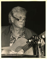 Jimmy Stewart playing guitar in Los Angeles, September 1995 [descriptive]