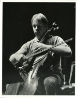 Lynn Harrell playing the cello, 1985 [descriptive]