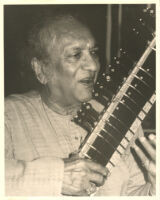 Ravi Shankar playing the sitar, Los Angeles [descriptive]