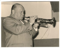 Warren Vaché playing the trumpet, Los Angeles [descriptive]